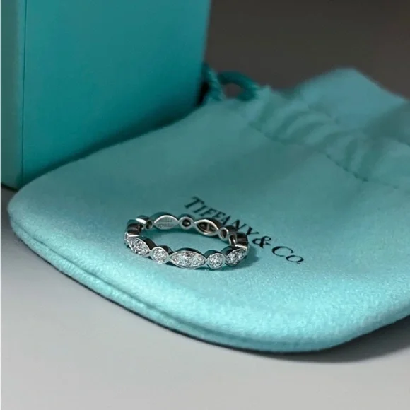 Tiffany and co platinum band - Picture 4 of 5